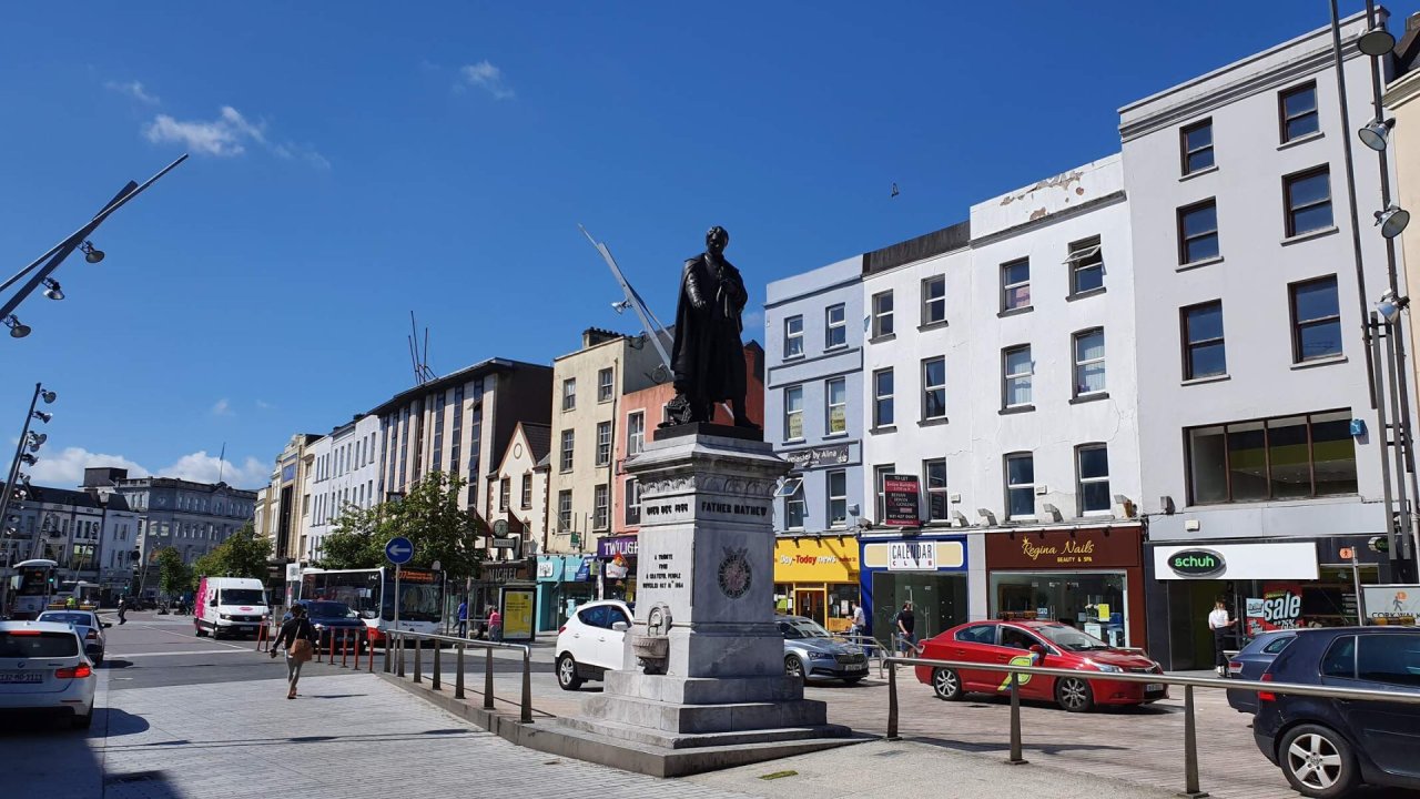 statue in the middle of city